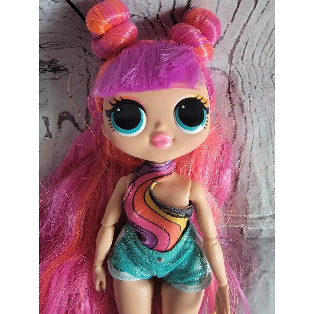 2019 MGA LOL Doll Pink & Orange Hair Roller Chick Blue Eyes No Shoes
